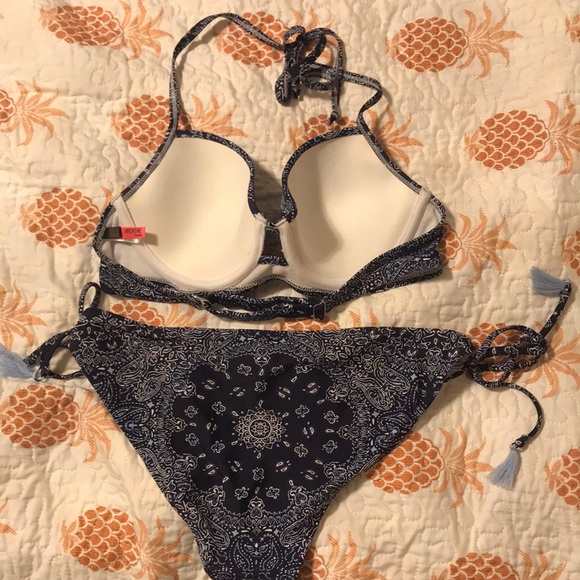 Blue bathing suit - Picture 2 of 2